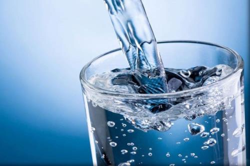 نوشیدن آب به پیش گیری از نارسایی قلبی کمک می نماید