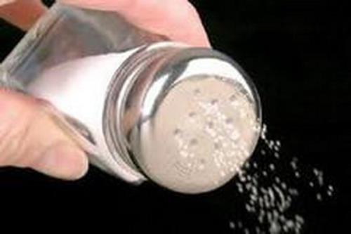 زیاده روی در مصرف نمک احتمال دیابت را زیاد می کند